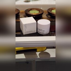 NARS Skin Light Reflecting Moisturizer